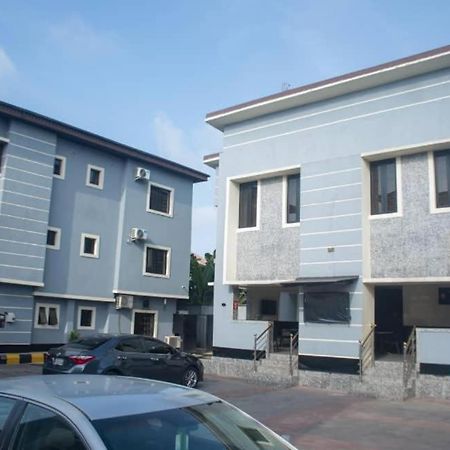 Kay Luxury Suites Uyo 外观 照片