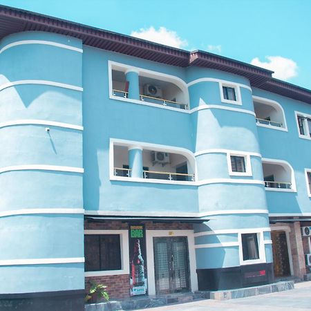Kay Luxury Suites Uyo 外观 照片