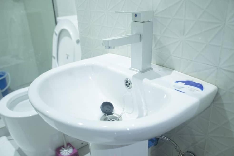 Kay Luxury Suites Uyo 外观 照片