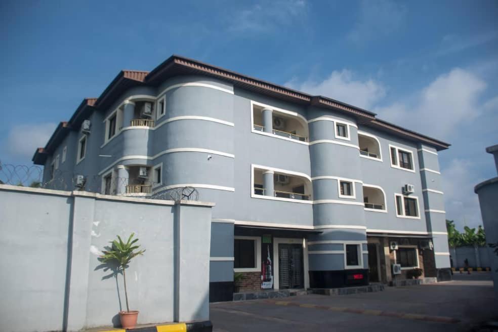 Kay Luxury Suites Uyo 外观 照片